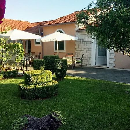 Apartments Lupus Водице Экстерьер фото