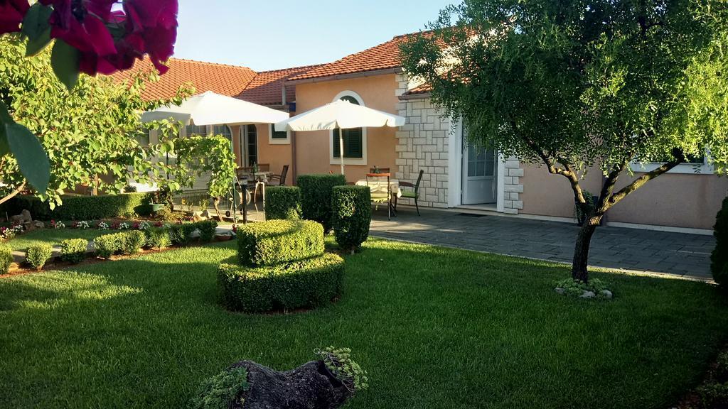 Apartments Lupus Водице Экстерьер фото